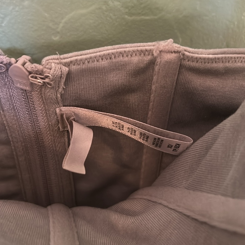 SKIMS Gray Corset Top - Picture 2 of 3